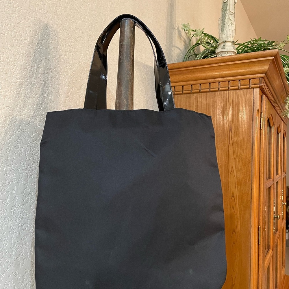 Lancôme Black and Red Reversible Travel overnight Tote Bag - Picture 10 of 14